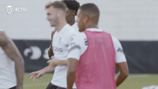 'Bravo, bravo!' Gattuso encourages players in training